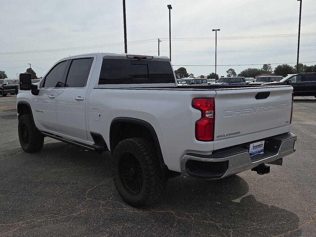 Used 2024 Chevrolet Silverado 2500 LTZ w/ LTZ Premium Package AWD/4WD image 3
