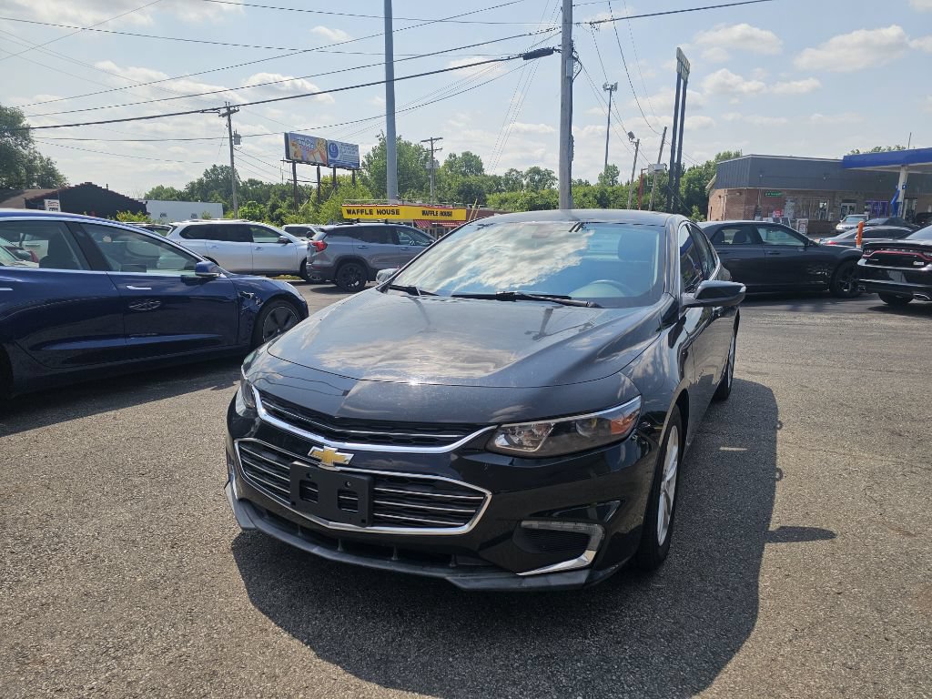 Used 2016 Chevrolet Malibu LT w/ Leather Package FWD image 5