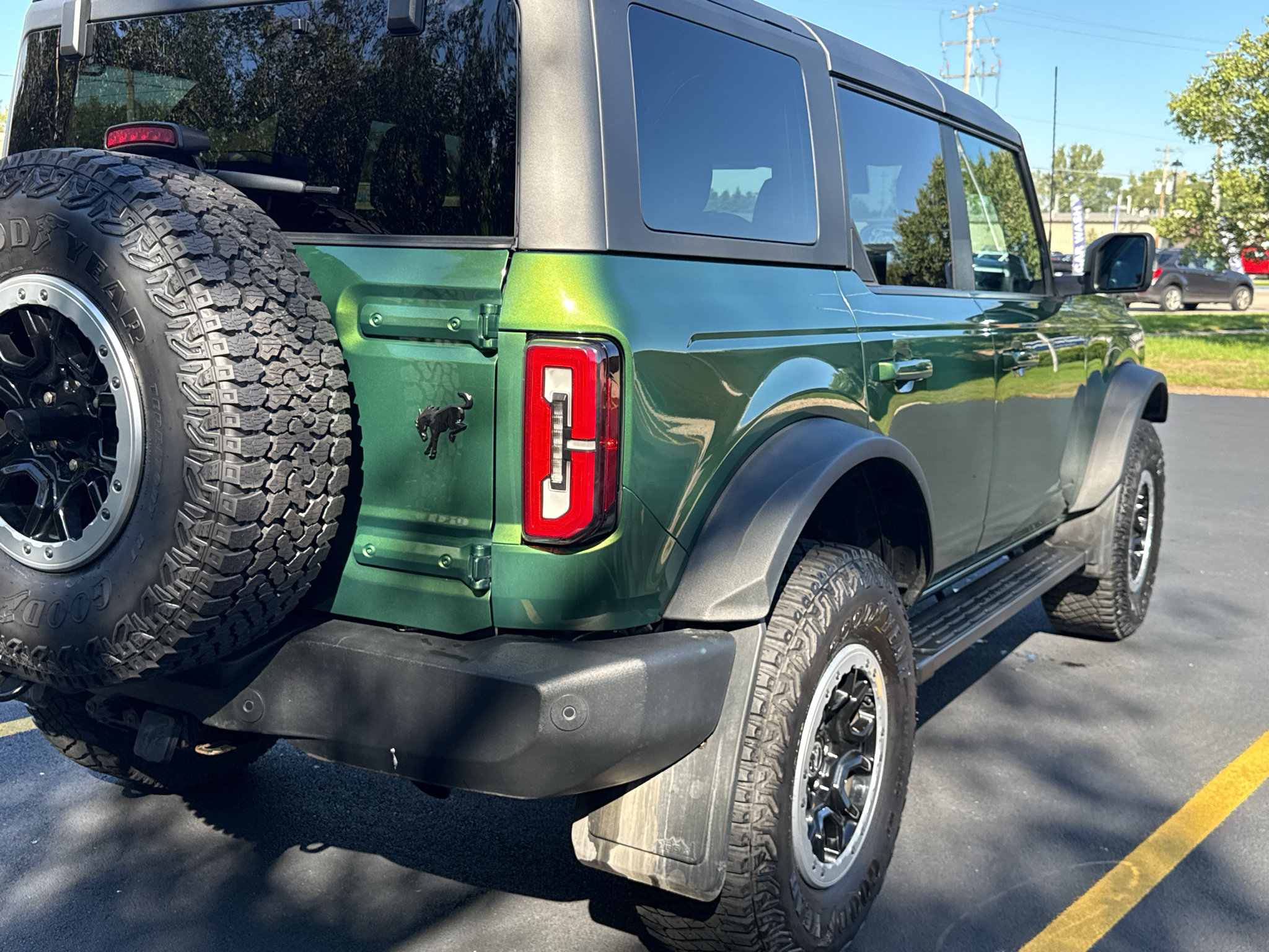 Used 2023 Ford Bronco Outer Banks w/ Sasquatch Package AWD/4WD image 14