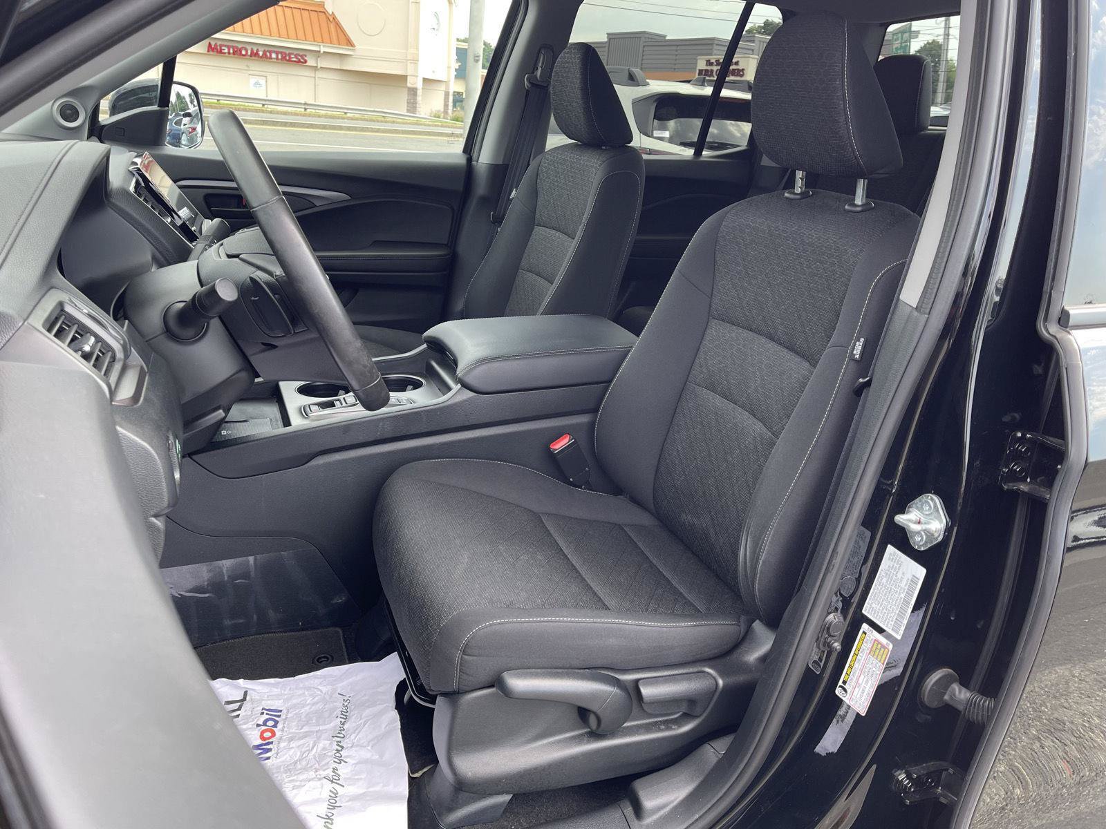 Used 2025 Honda Ridgeline Sport image 14