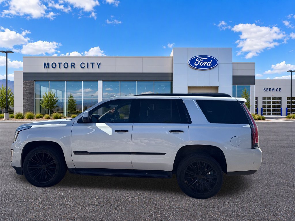 Used 2019 Cadillac Escalade Luxury RWD image 5