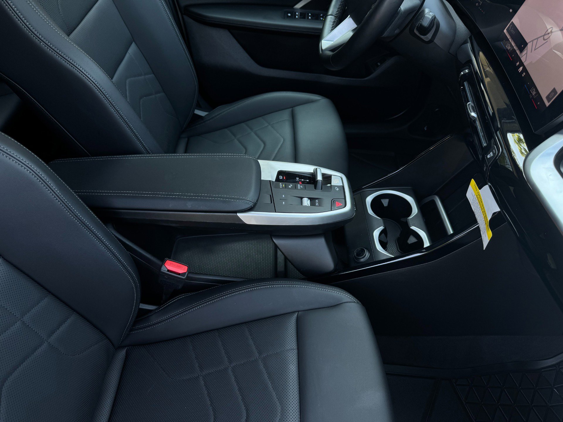 Used 2024 BMW X1 xDrive28i w/ Convenience Package image 25