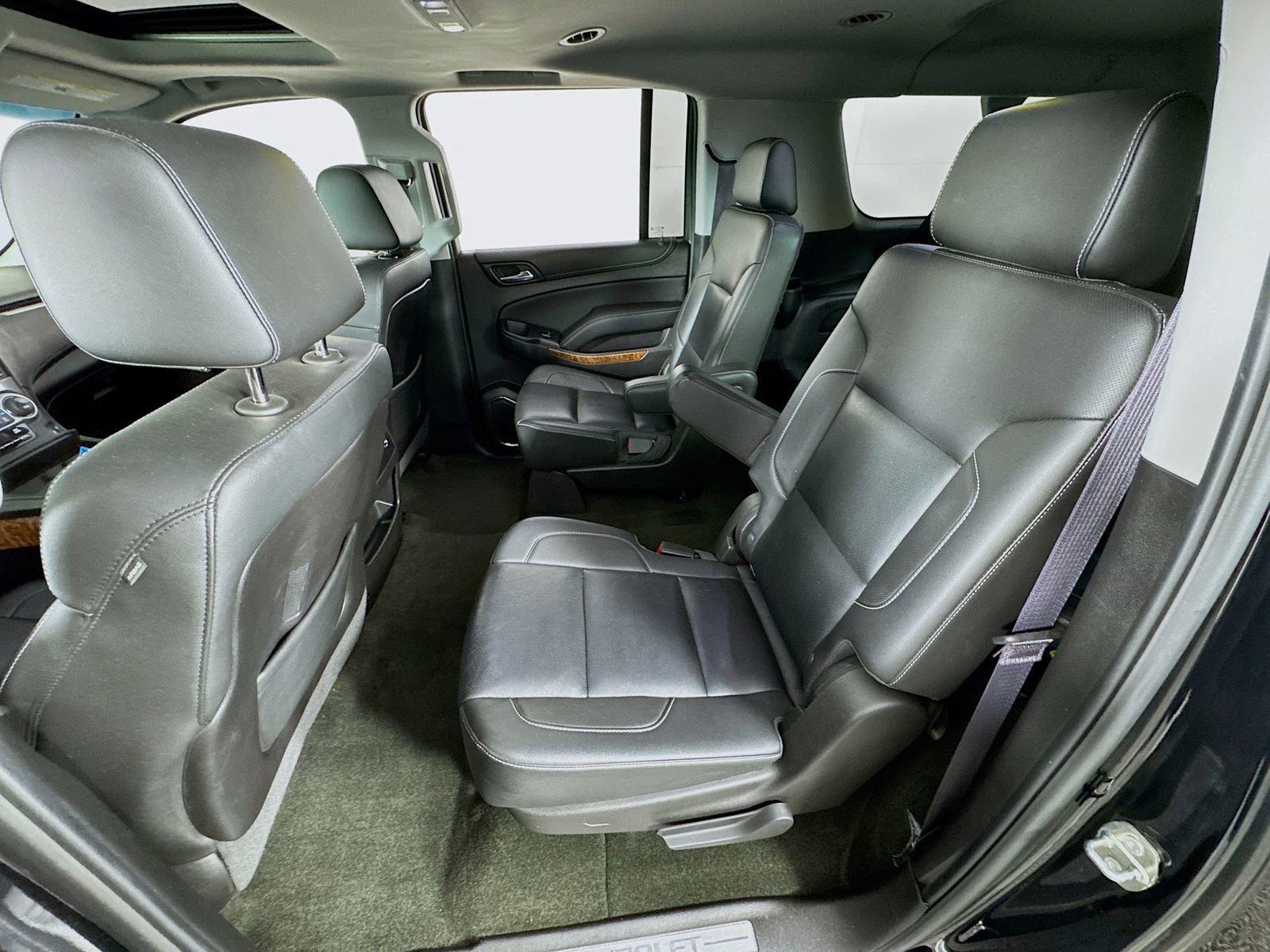 Used 2016 Chevrolet Suburban LTZ AWD/4WD image 18