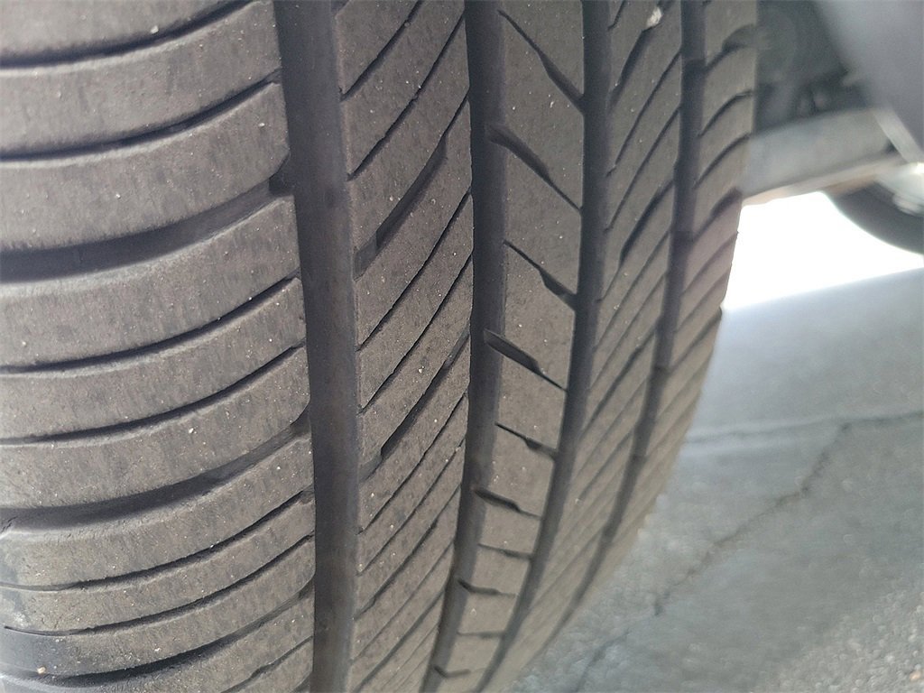 Used 2020 Nissan Rogue SL w/ Premium Package image 31