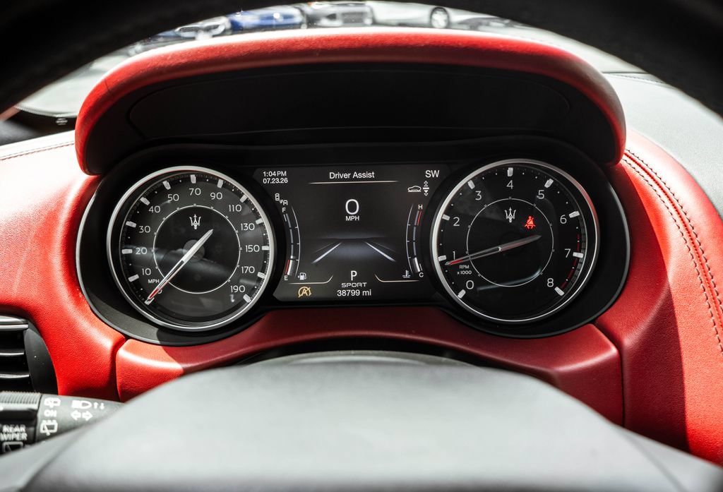 Used 2023 Maserati Levante GT AWD/4WD image 16