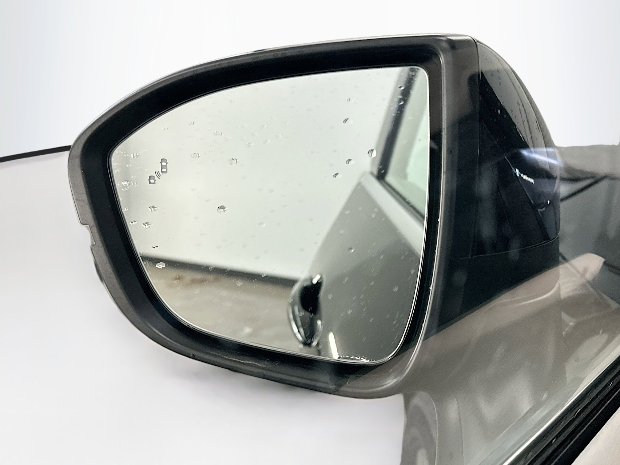 Used 2024 Nissan Pathfinder SV w/ SV Premium Package image 16