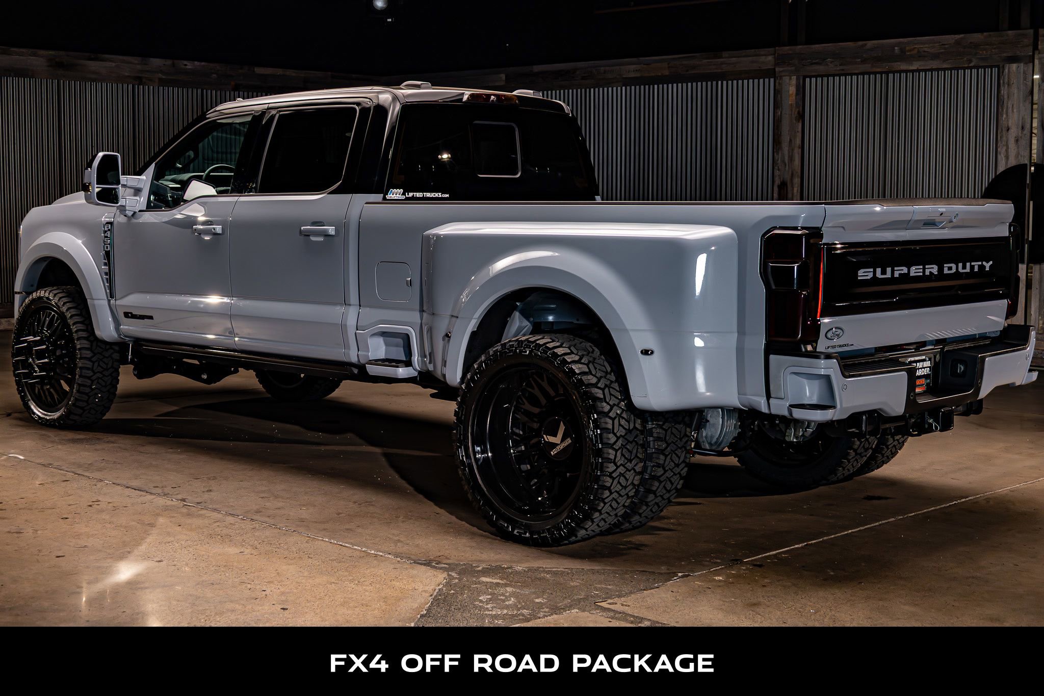 Used 2025 Ford F450 Platinum w/ FX4 Off-Road Package image 7