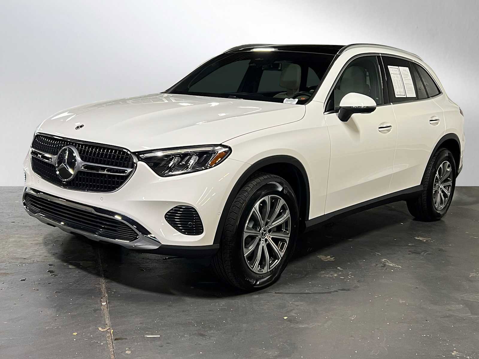 Certified 2025 Mercedes-Benz GLC 300 4MATIC image 7
