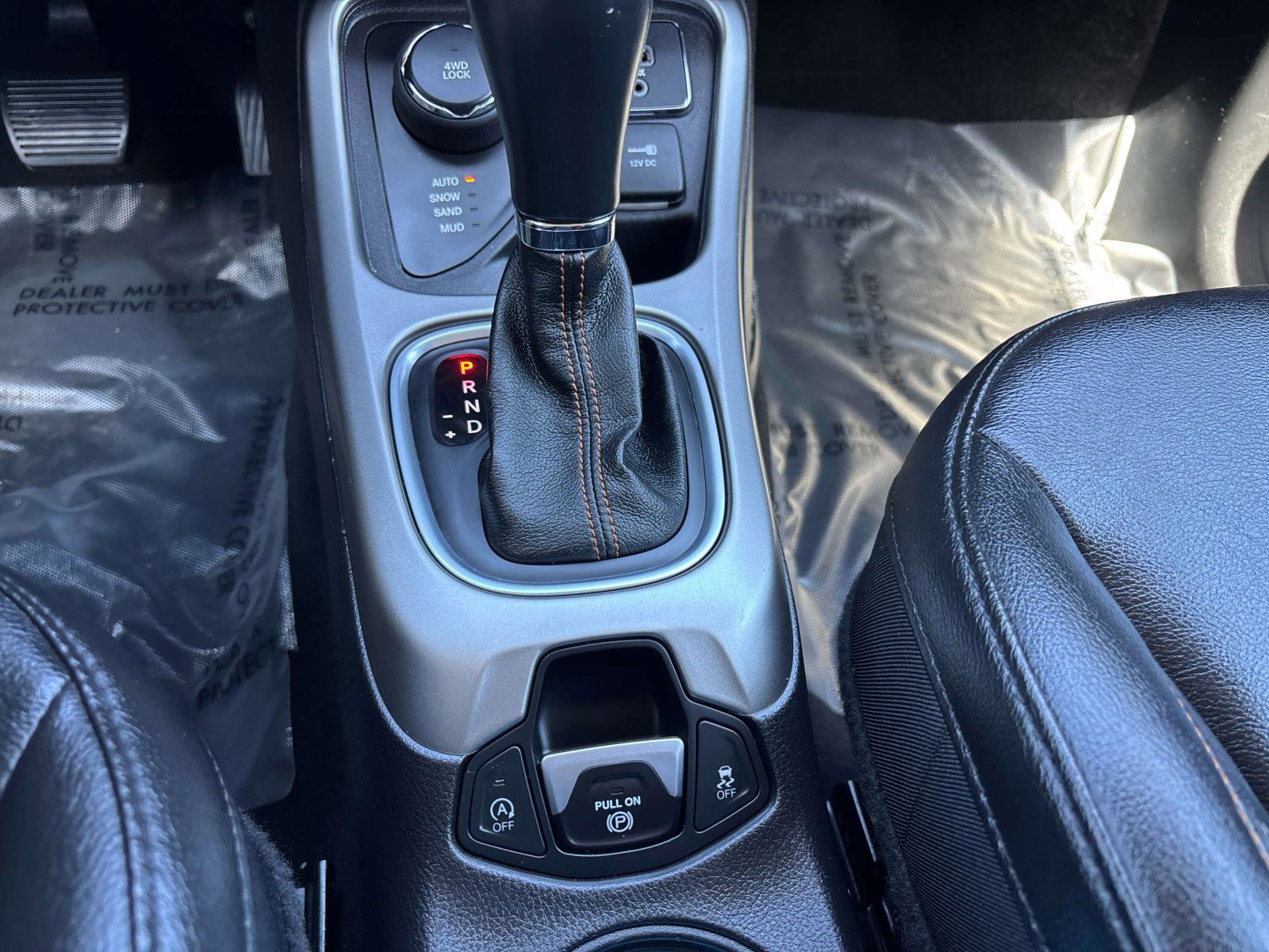 Used 2020 Jeep Compass Latitude w/ Cold Weather Group AWD/4WD image 25