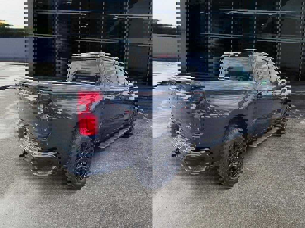 Used 2023 Chevrolet Silverado 1500 RST w/ Z71 Off-Road Package image 7