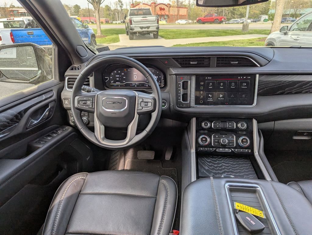 Used 2023 GMC Yukon Denali AWD/4WD image 11