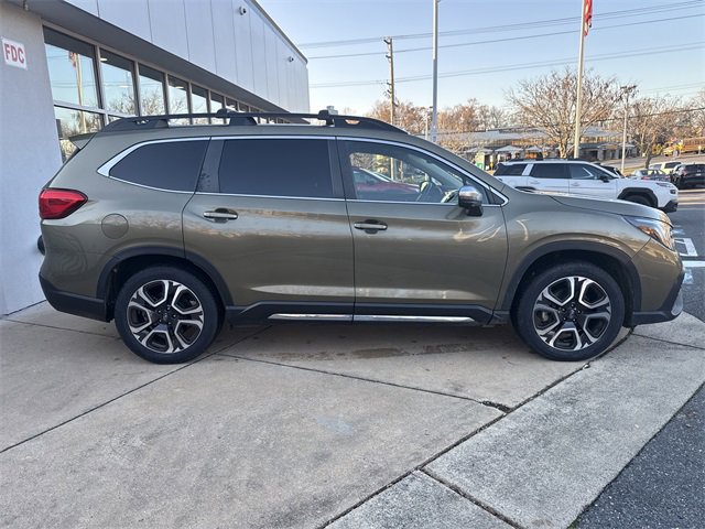 Certified 2023 Subaru Ascent Limited w/ Technology Package image 2