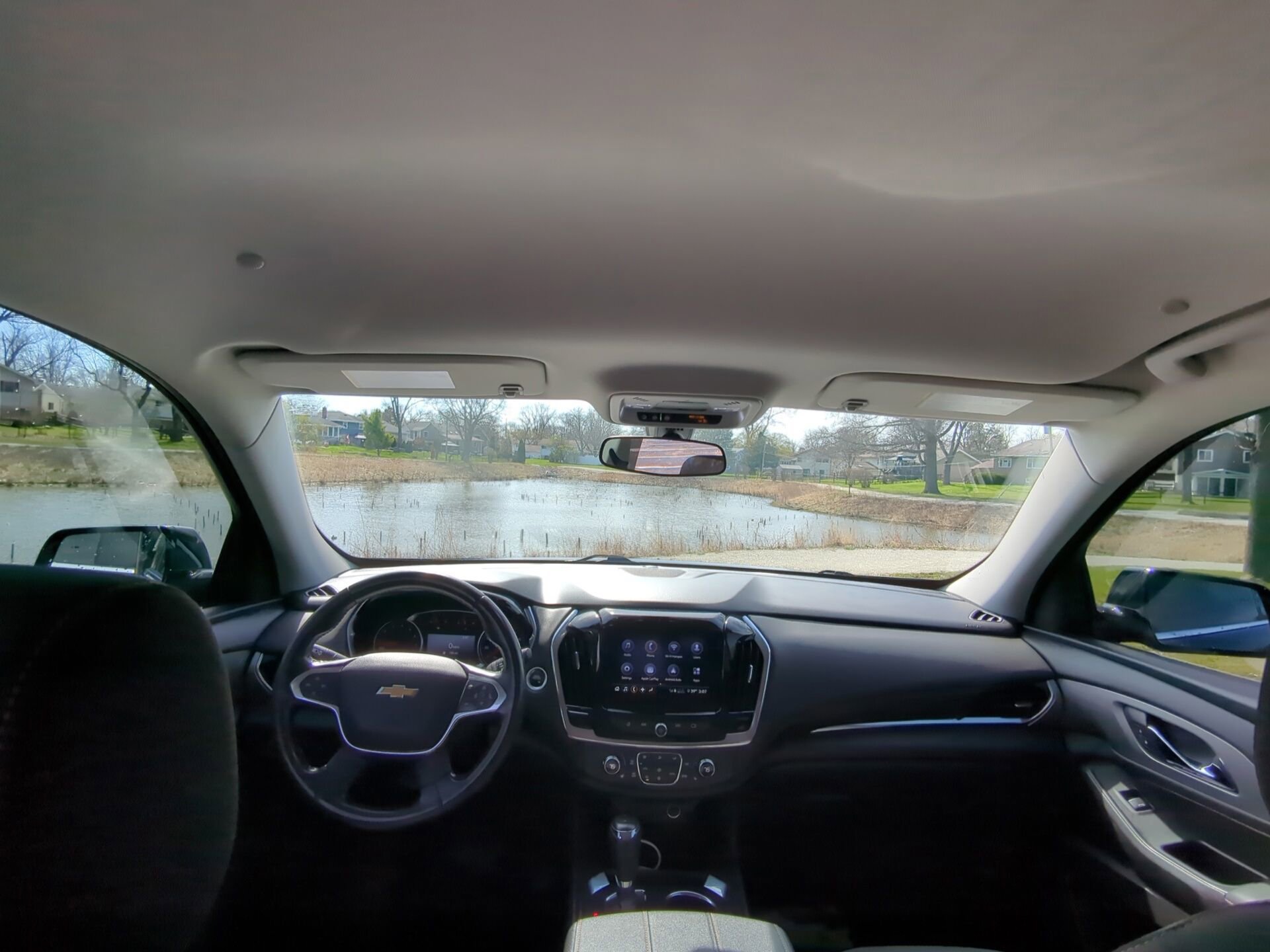 Used 2020 Chevrolet Traverse LT image 13