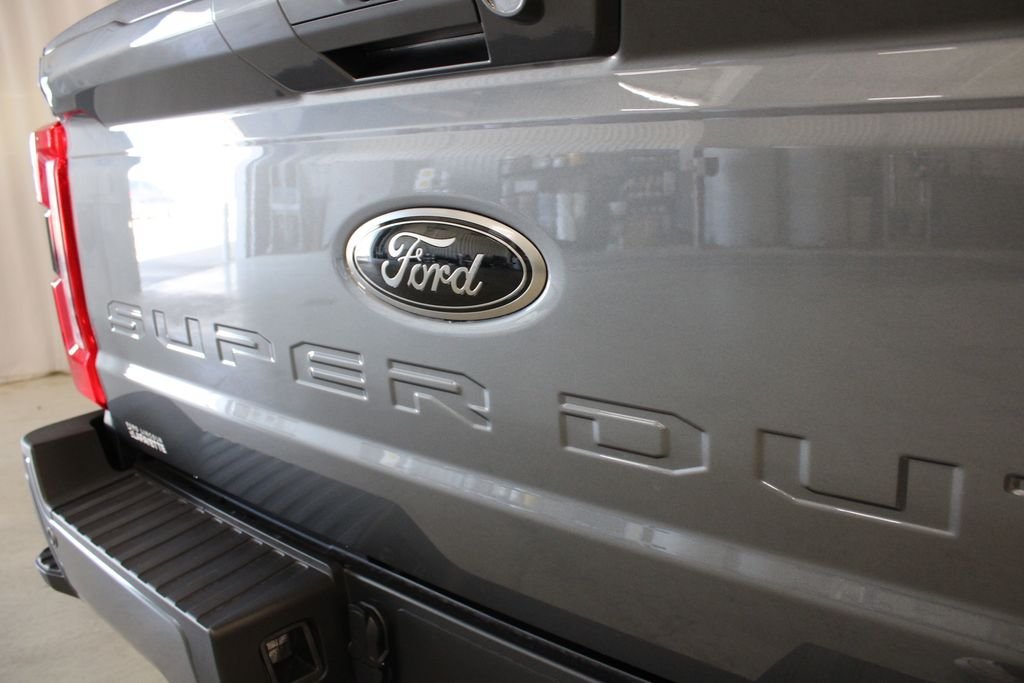 New 2026 Ford F250 Lariat w/ Black Appearance Package AWD/4WD image 32