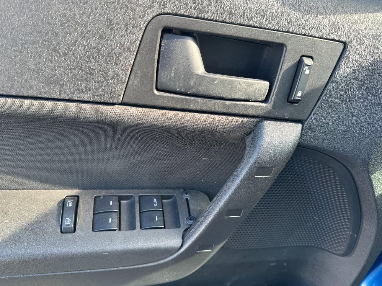 Used 2010 Ford Focus SE image 14