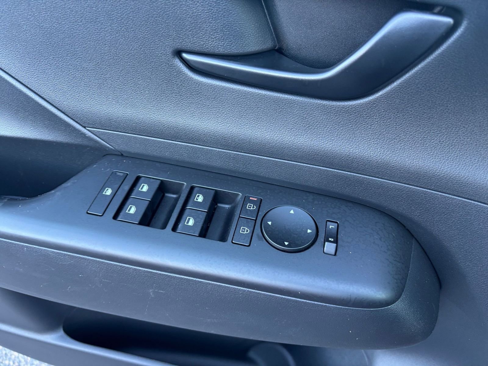 Used 2025 Hyundai Kona SEL image 31