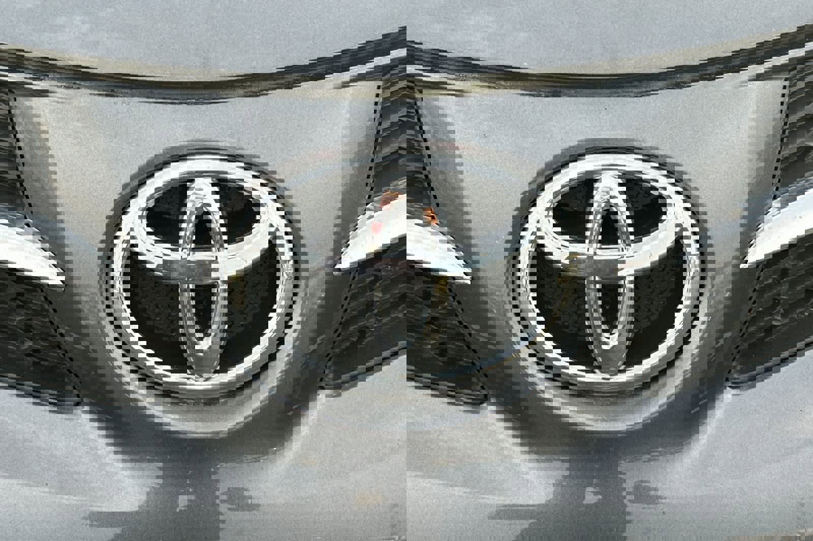 Used 2014 Toyota RAV4 Limited image 9