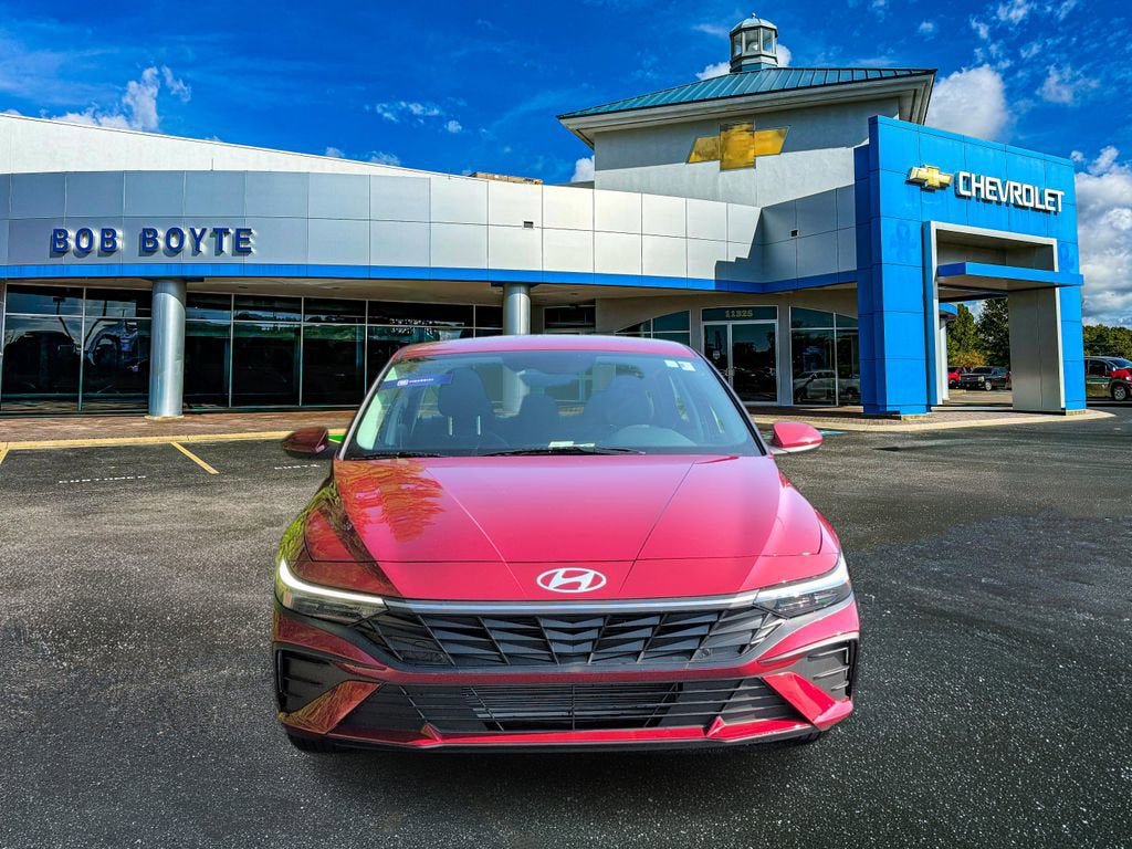 Used 2024 Hyundai Elantra SEL FWD image 9