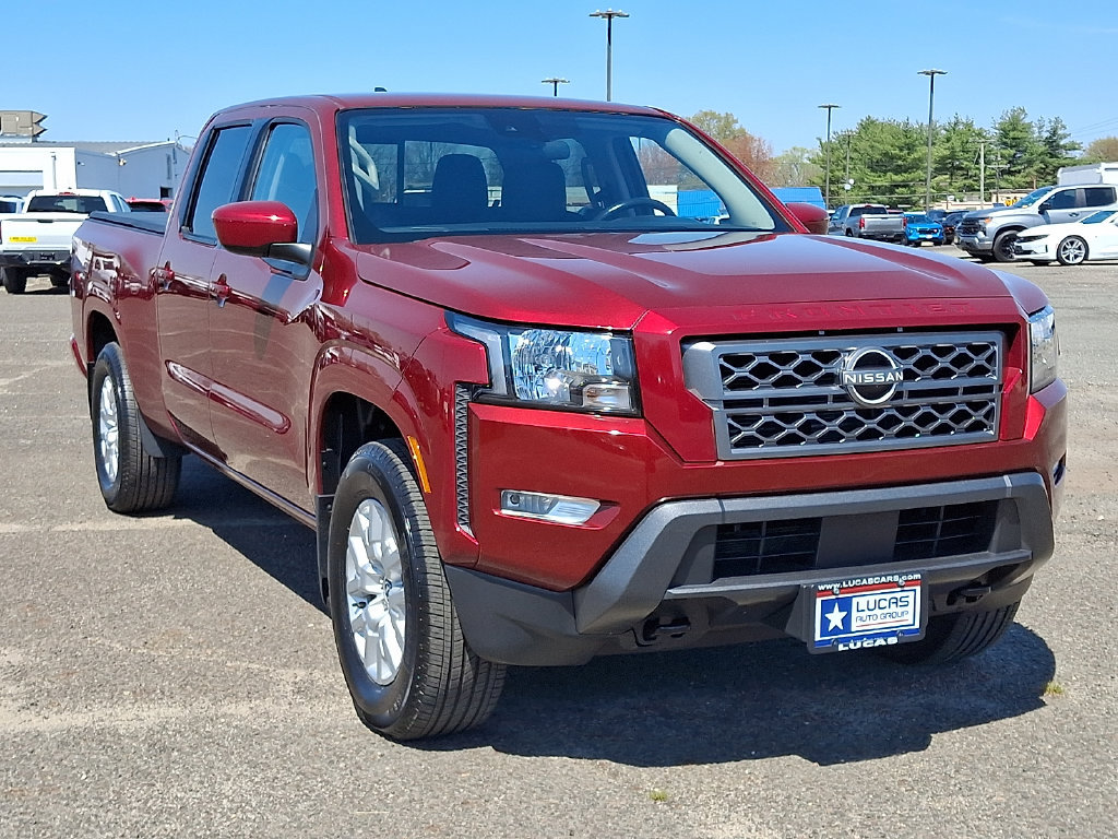 Used 2023 Nissan Frontier SV w/ Technology Package AWD/4WD image 2