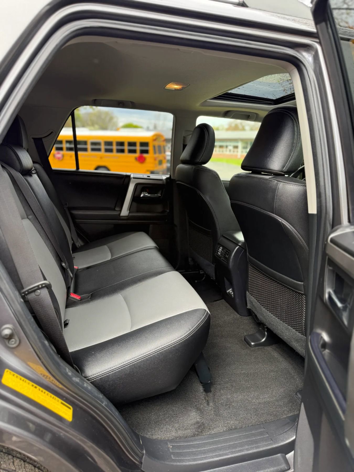 Used 2020 Toyota 4Runner SR5 Premium w/ Moonroof Package AWD/4WD image 18