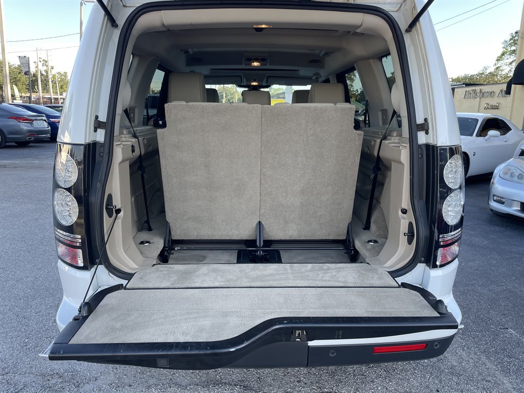 Used 2016 Land Rover LR4 HSE AWD/4WD image 47