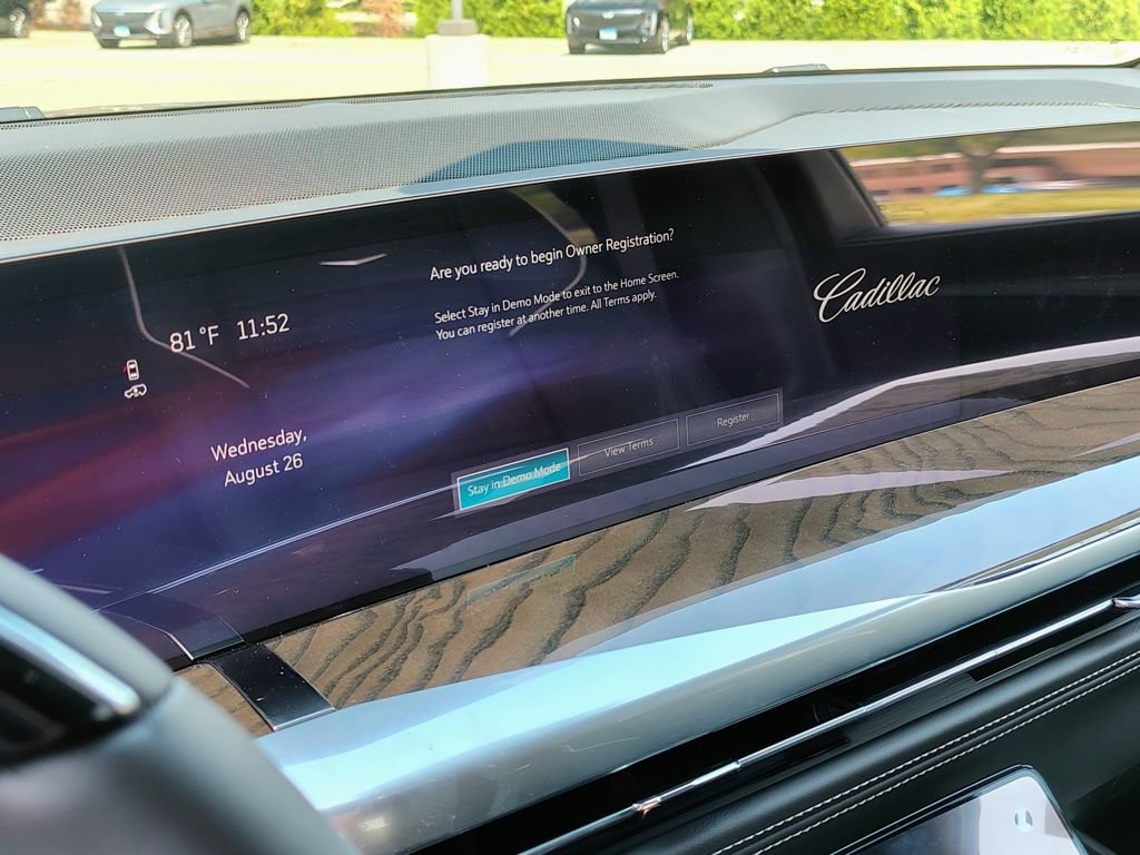New 2026 Cadillac Escalade Platinum Sport w/ LPO, ONYX Package AWD/4WD image 22