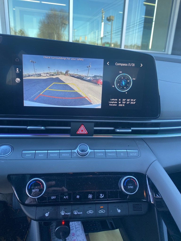 Used 2024 Hyundai Elantra SEL w/ Convenience Package image 5