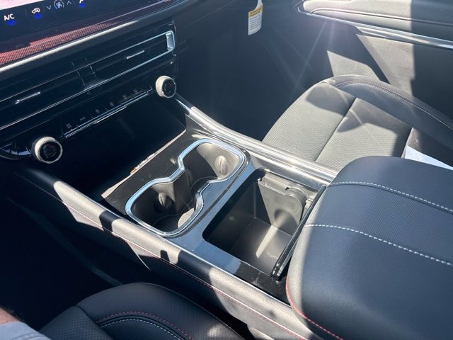 Used 2026 Chevrolet Traverse Z71 AWD/4WD image 29
