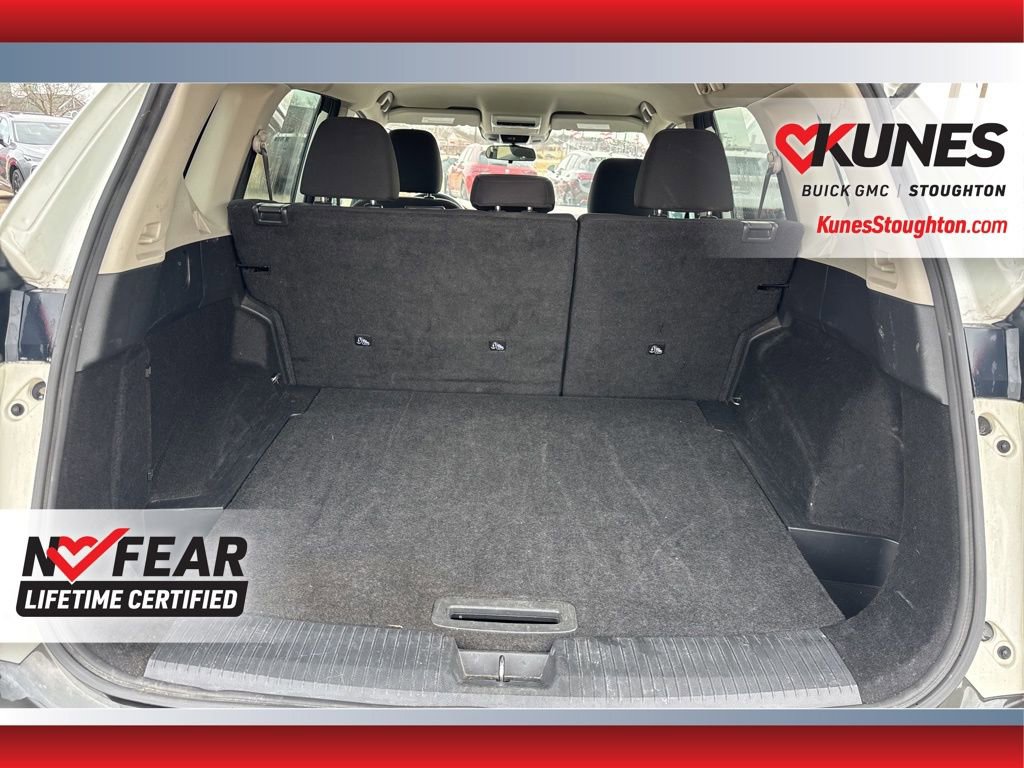 Used 2023 Nissan Rogue S image 19