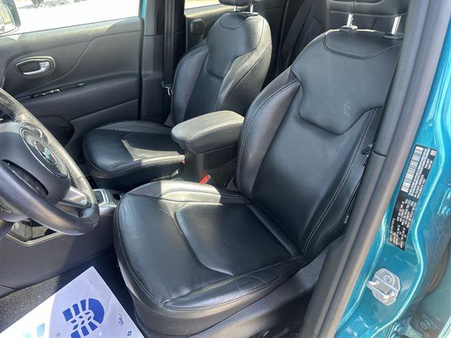 Used 2021 Jeep Renegade Limited w/ Sun & Sound Group AWD/4WD image 37