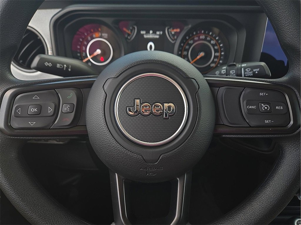Used 2025 Jeep Wrangler Sport image 19