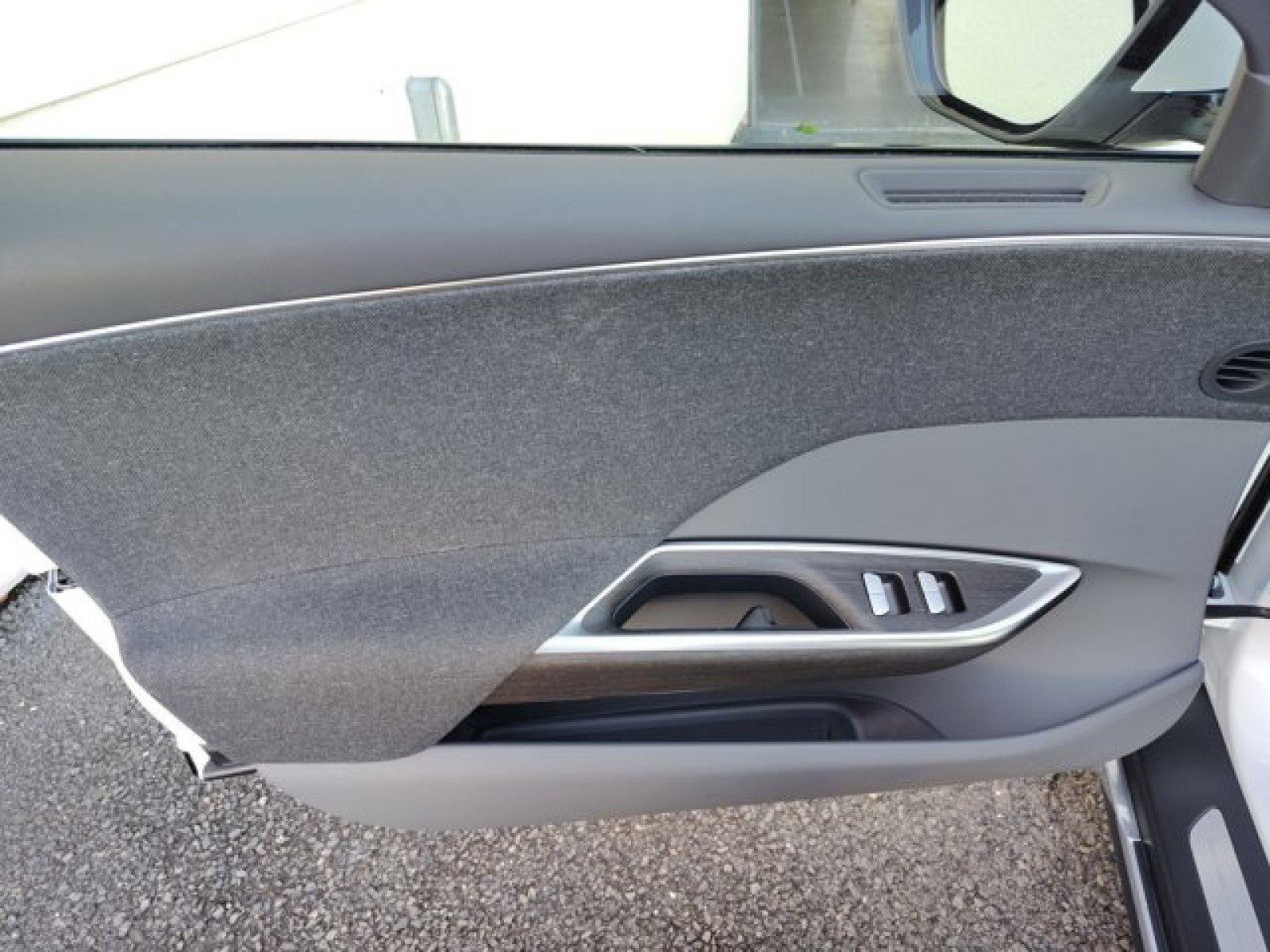 Used 2025 Lucid Air Touring image 21