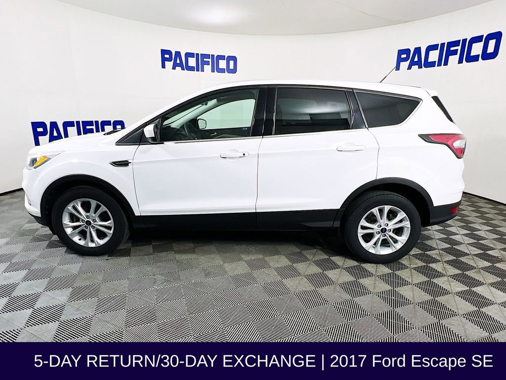 Used 2017 Ford Escape SE image 5