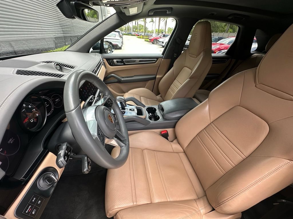 Certified 2023 Porsche Cayenne AWD/4WD image 5