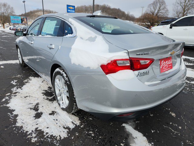 Used 2016 Chevrolet Malibu LT w/ Driver Confidence Package image 3