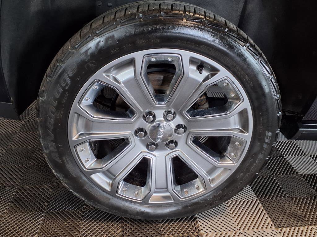 Used 2018 GMC Yukon Denali w/ Open Road Package image 9