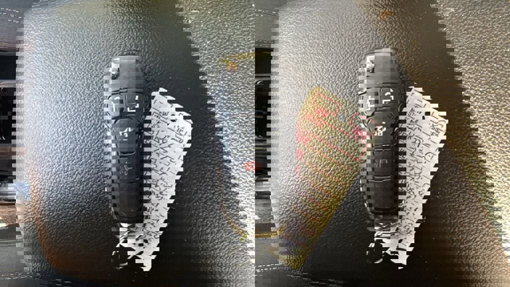 Used 2020 Ford Transit Connect XLT image 20