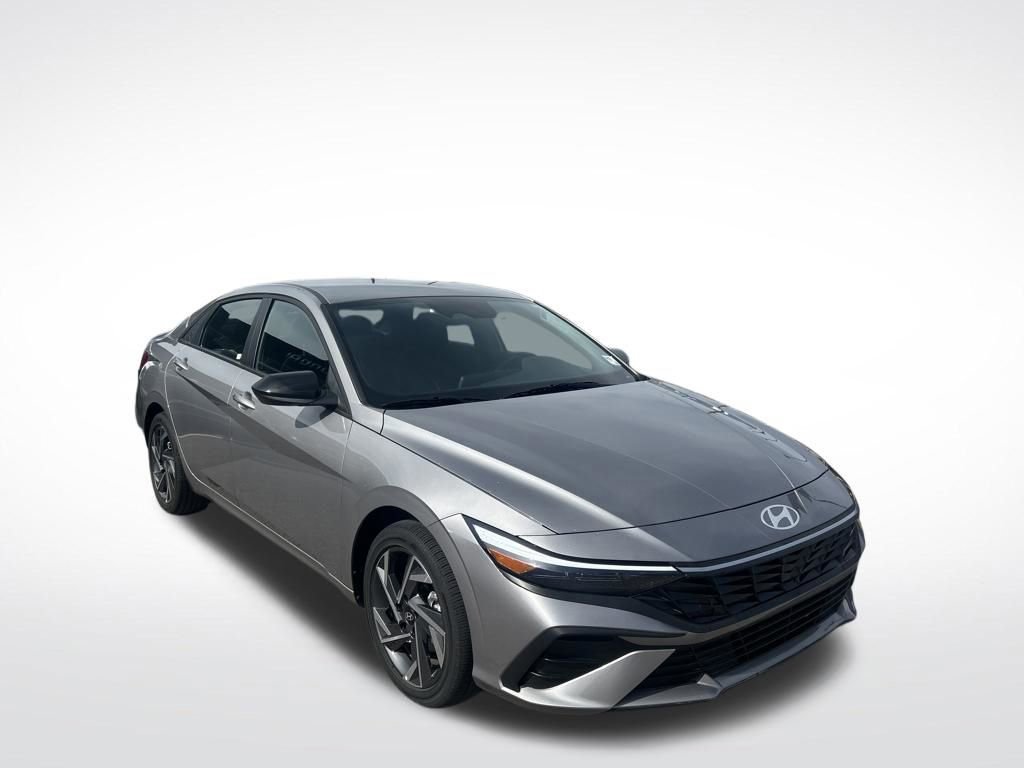 Used 2025 Hyundai Elantra SEL video 3