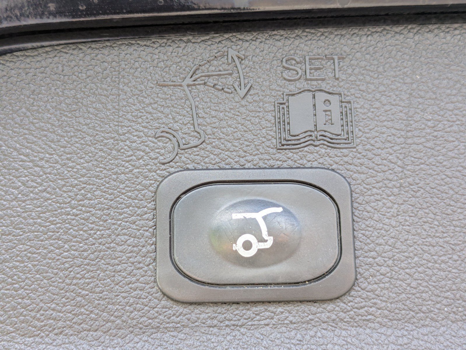 Used 2019 Ford Escape SEL FWD image 10