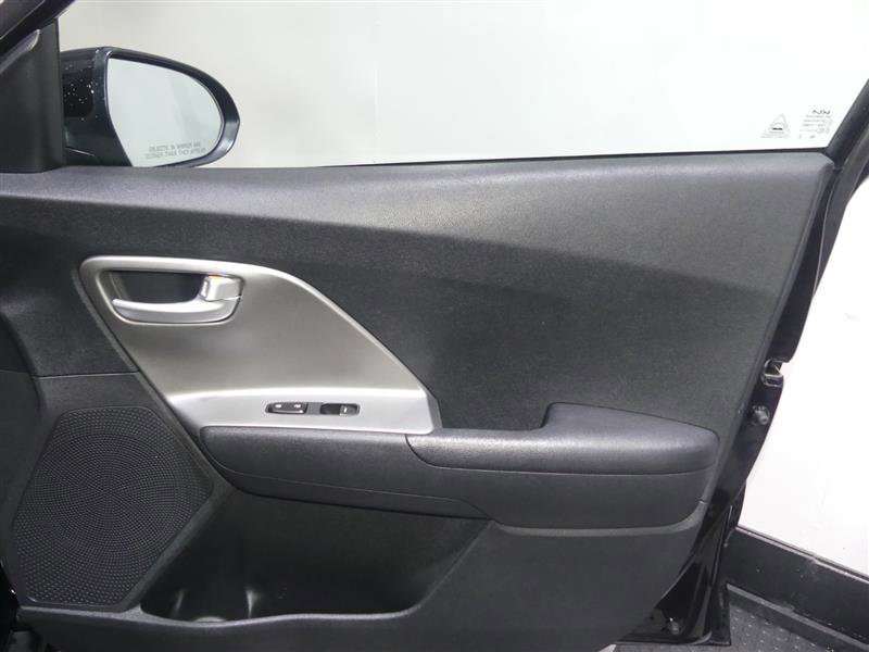 Used 2022 Kia Niro LX FWD image 18
