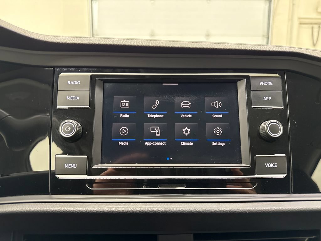 Used 2021 Volkswagen Jetta SE w/ SE Cold Weather Package FWD image 18