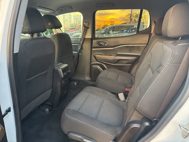 Used 2022 GMC Acadia SLE w/ Driver Convenience Package image 15