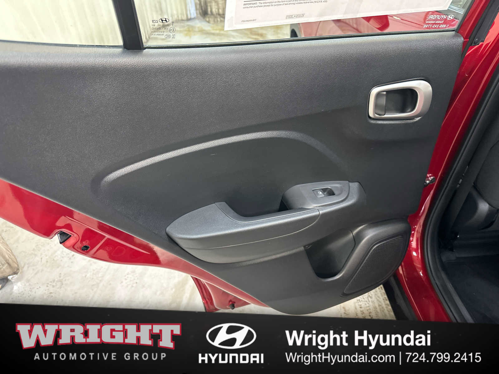 Certified 2025 Hyundai Venue SEL image 12