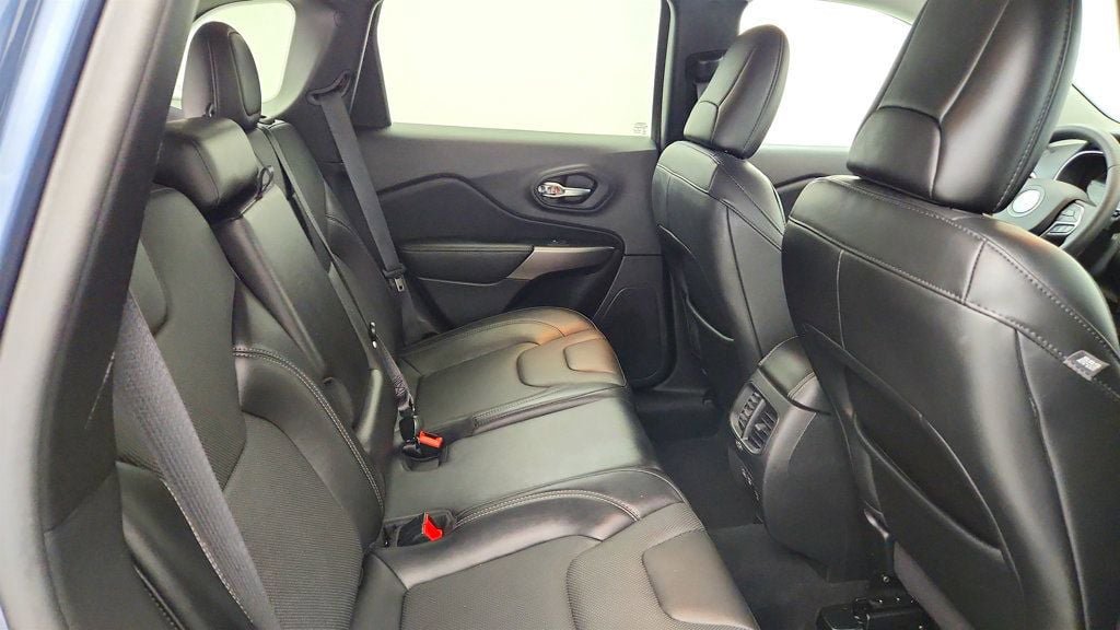 Used 2021 Jeep Cherokee Limited AWD/4WD image 24