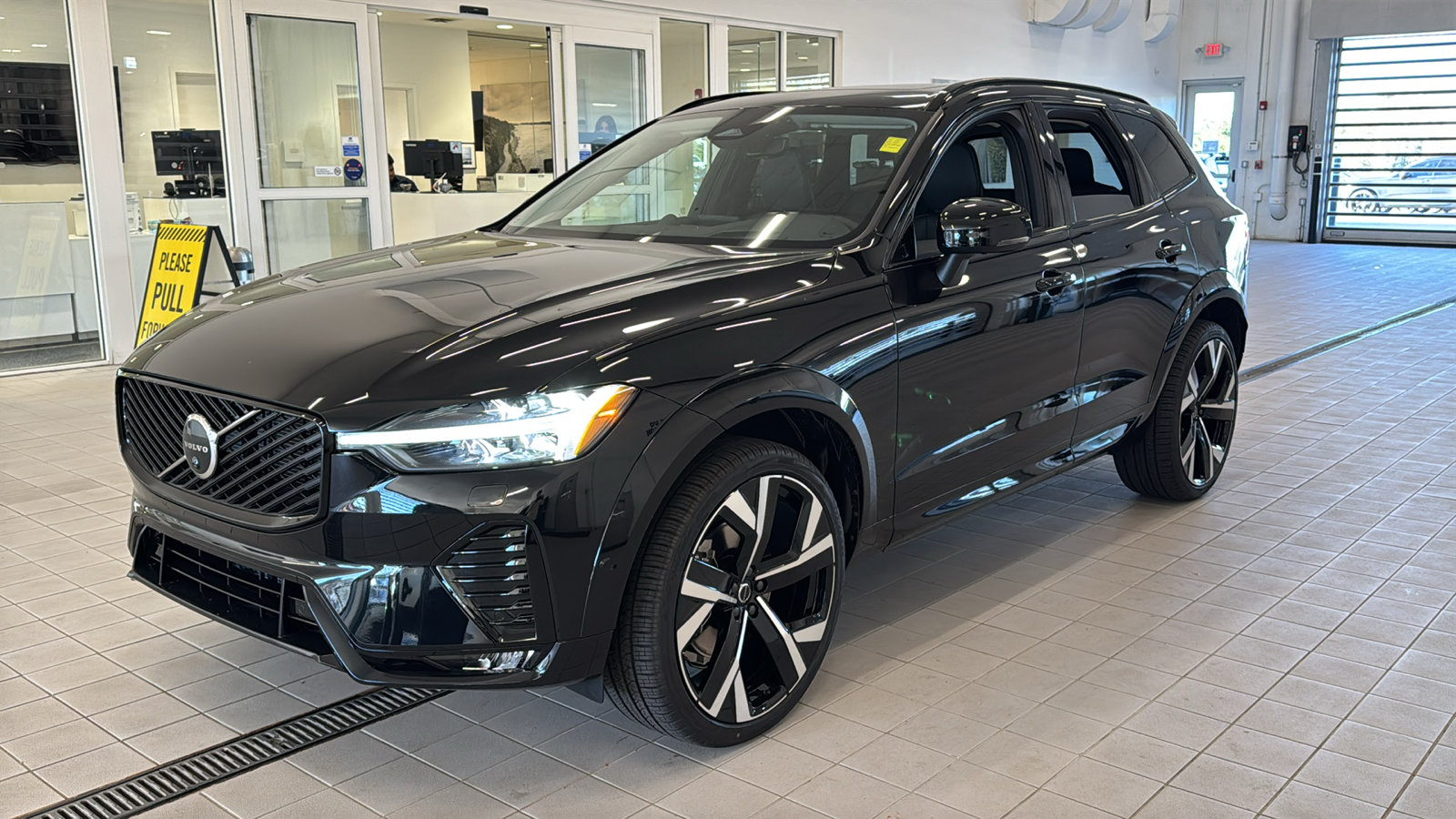 New 2027 Volvo XC60 B5 Ultra AWD/4WD image 9