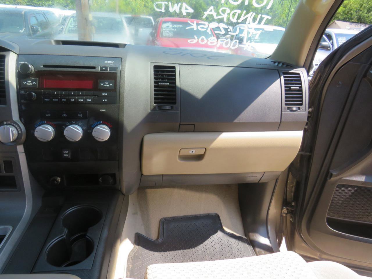 Used 2010 Toyota Tundra 4x4 Double Cab image 20