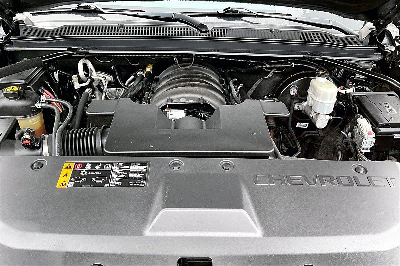 Used 2019 Chevrolet Suburban Premier w/ RST 6.2L Performance Edition RWD image 17