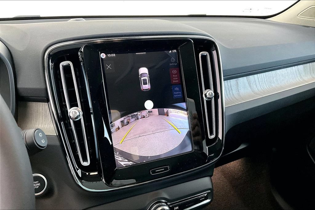 New 2026 Volvo XC40 B5 Core w/ Protection Package Premier AWD/4WD image 15
