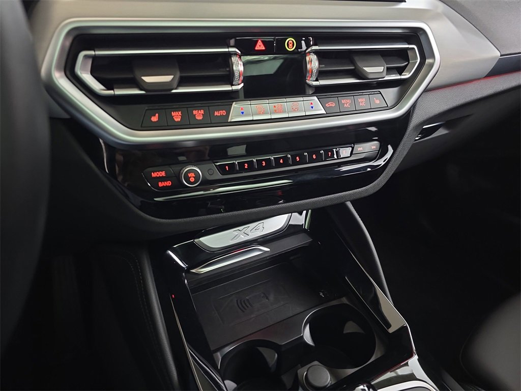 Used 2025 BMW X4 xDrive30i image 27