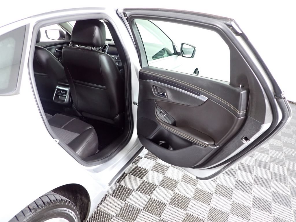 Used 2016 Chevrolet Impala LT FWD image 29